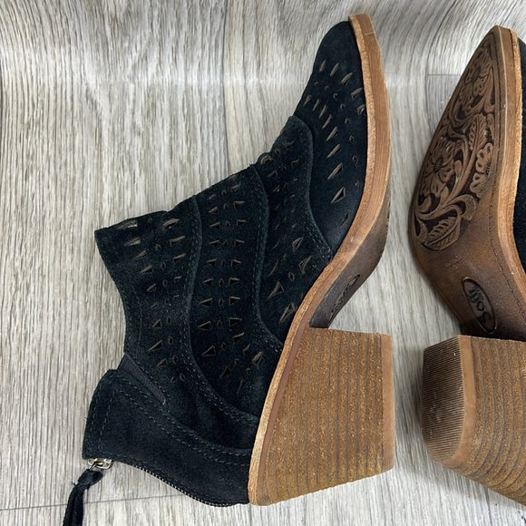 Sofft Suede Ankle Boots - Picture 10 of 11